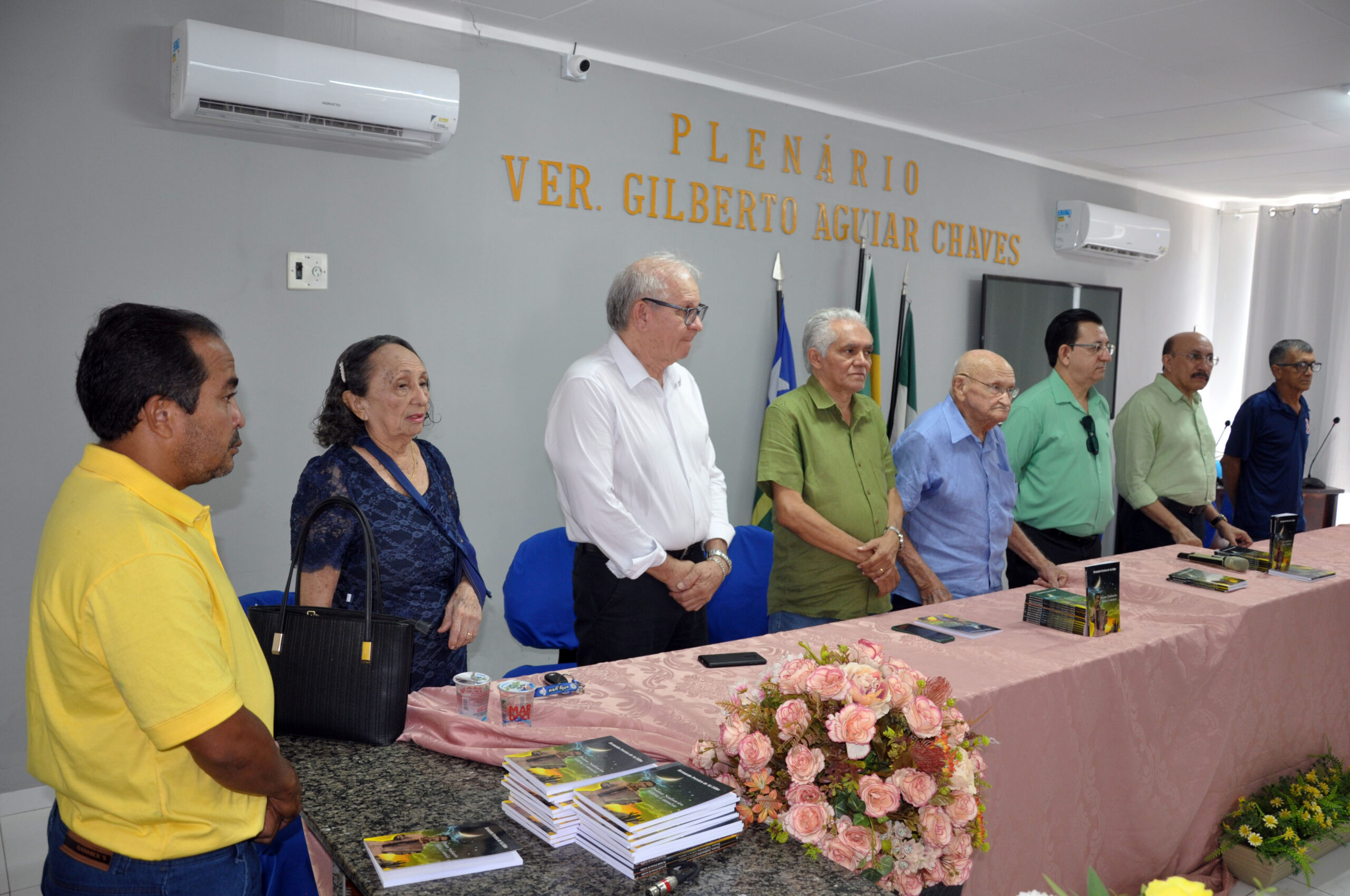 Lançamento do livro "Doutor Sanfoneiro" em Esperantina/Imagens: Isael Castro